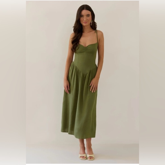 Park & Fifth Dresses & Skirts - Park & Fifth Sage Green Midi Dress